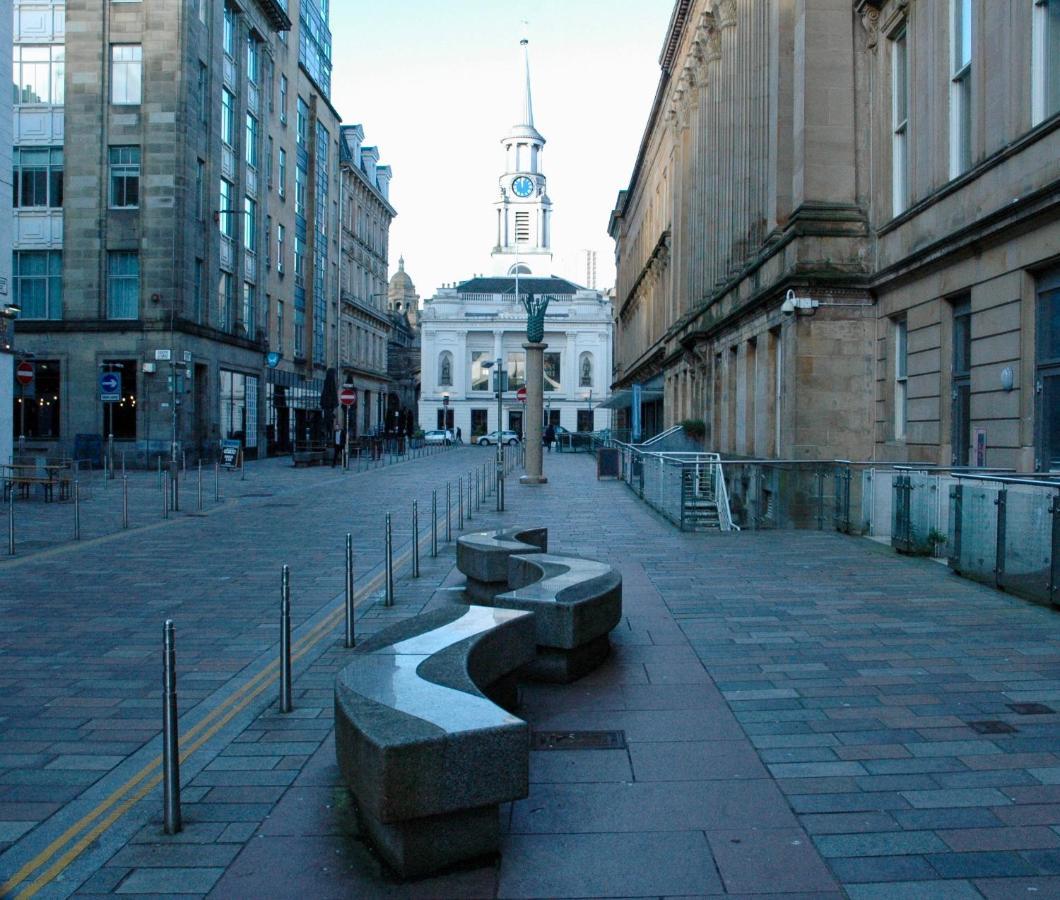 Bright Contemporary Merchant City Flat In Central Location Glasgow Exterior photo